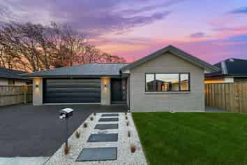 27 Crossley Avenue, Ravenswood