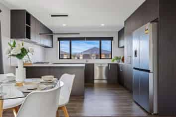 27 Crossley Avenue, Ravenswood