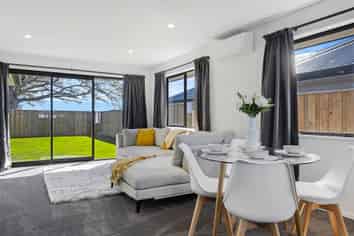 27 Crossley Avenue, Ravenswood