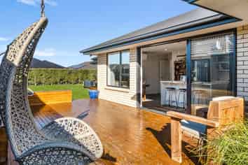 64 Quinn Crescent Woodend, Woodend