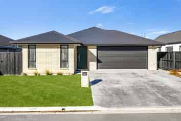 64 Quinn Crescent Woodend, Woodend