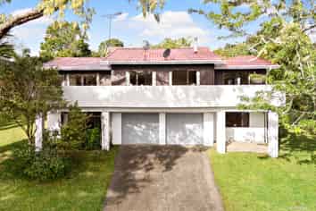 10 Paruru Avenue, Northcote