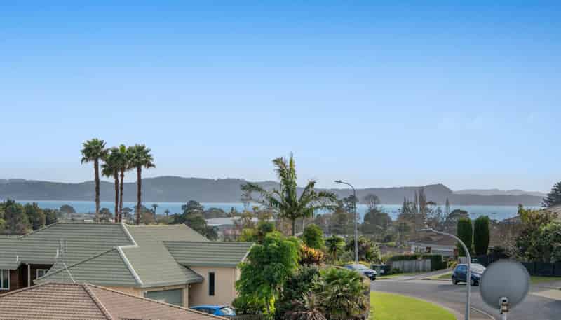 690 Whangaparaoa Road, Stanmore Bay