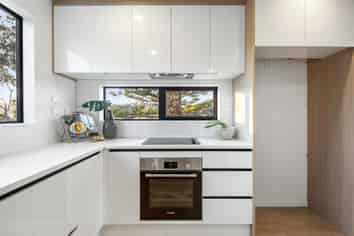 2/90 Stredwick Drive, Torbay