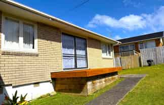 93 Hendry Avenue, Hillsborough