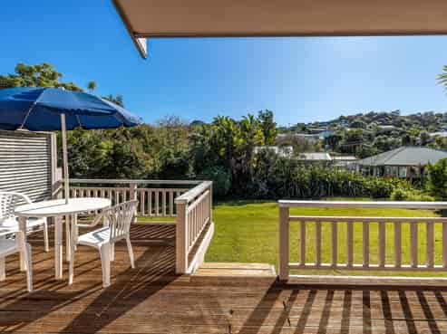 1 Ocean Road, Surfdale