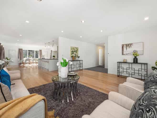 98 Tiriwa Drive, Massey
