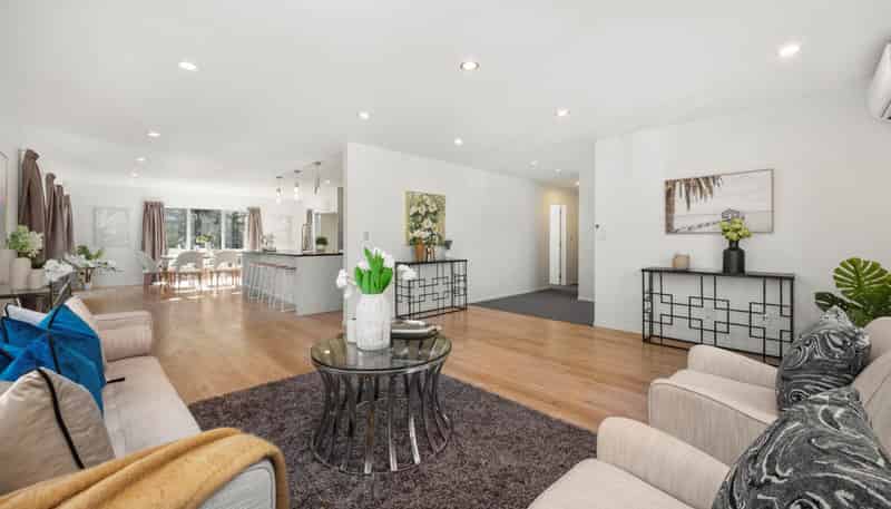 98 Tiriwa Drive, Massey