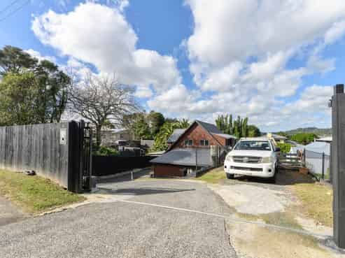 18B  Shetland Street, Glen Eden