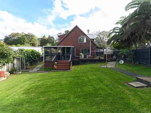 18B  Shetland Street, Glen Eden
