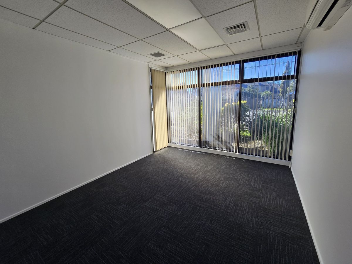 Penrose ground floor office for lease - Mehr