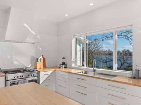 2 Naples Street, Martinborough
