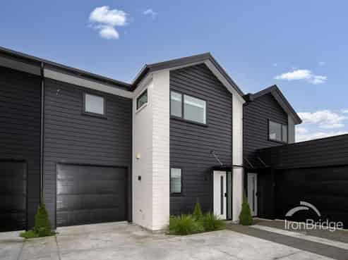 30E Hills Road, Edgeware