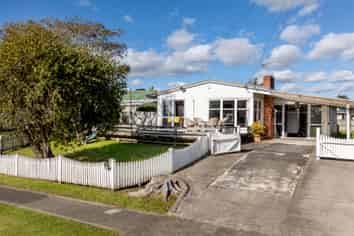 26 Tiraumea Drive, Pakuranga
