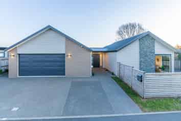 47 Hudson Place, Paraparaumu