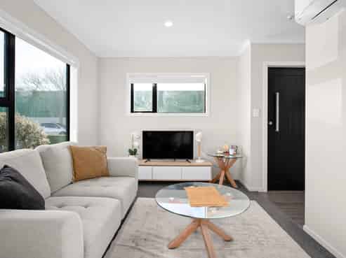 1/17 Vialou Street, Hamilton Central