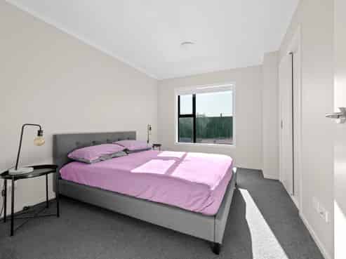 1/17 Vialou Street, Hamilton Central
