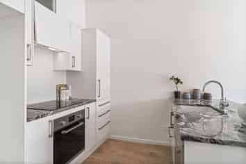 2/32 Abberley Crescent, Saint Albans