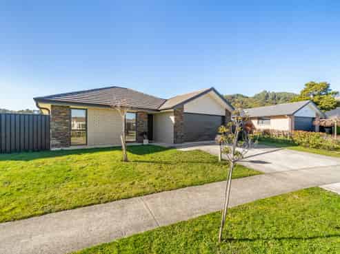 16 Te Punga Road, Wallaceville