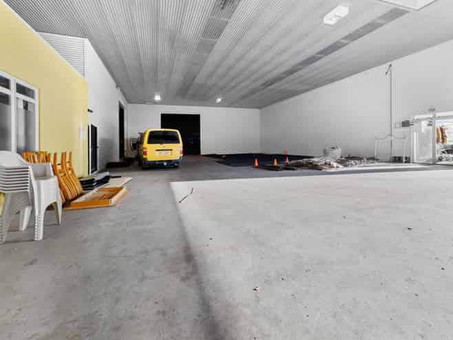 Eastside Extravaganza For Lease!