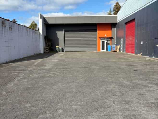 Eastside Extravaganza For Lease!