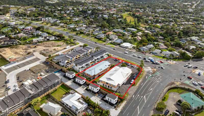 950 East Coast Road, Northcross