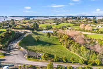 17d Westdale Road, Redwood Valley