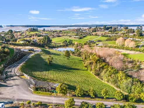 17D Westdale Road, Redwood Valley