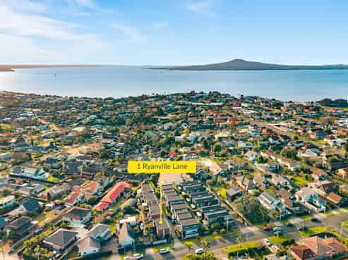 1 Ryanville Lane, Saint Heliers