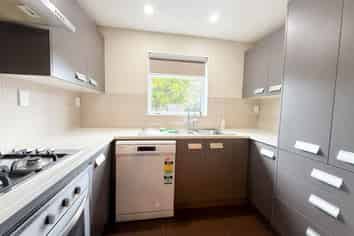 1/29 Kings Road, Three Kings