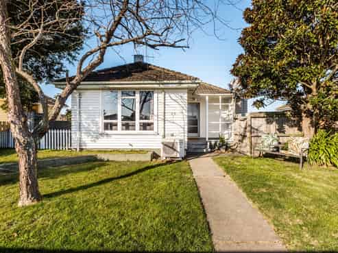 1/64 Riverbend Road, Onekawa