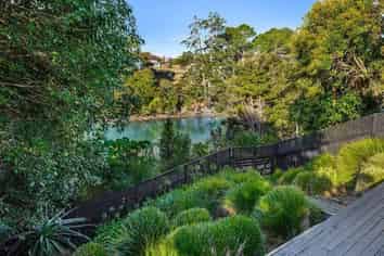 15 Elliot Street, Riverhead