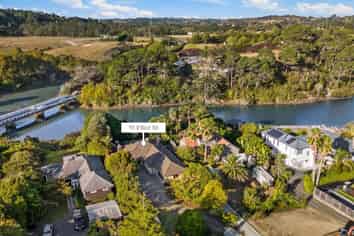 15 Elliot Street, Riverhead