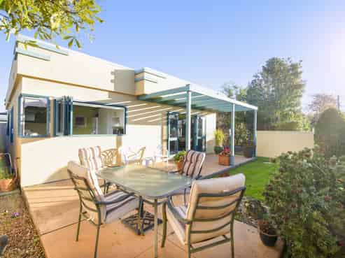 2A Cambridge Terrace, Taradale