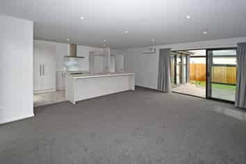 51 William Nicholls Drive, Belfast