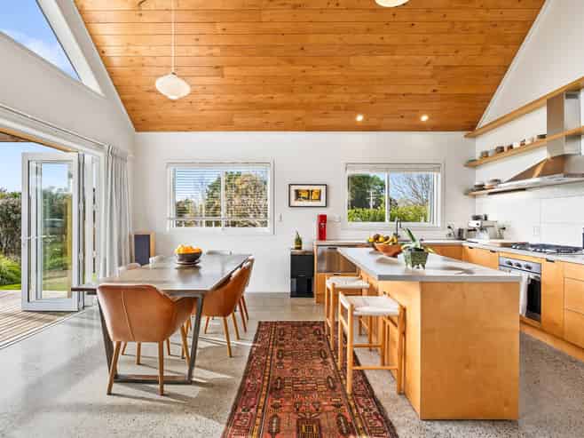 6 Retreat Road, Paihia