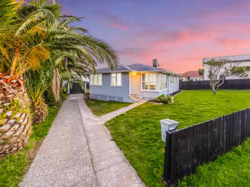 21 Farnborough Crescent, Mangere