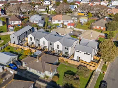 16 Sladden Street, Naenae