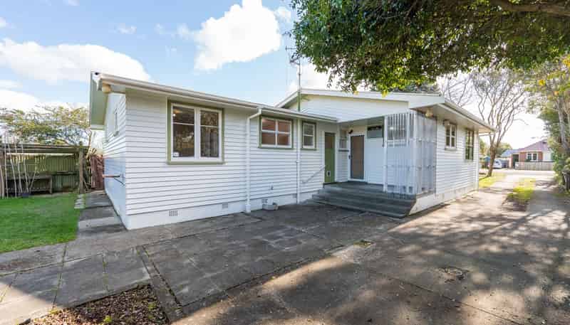 26 Park Road, West End