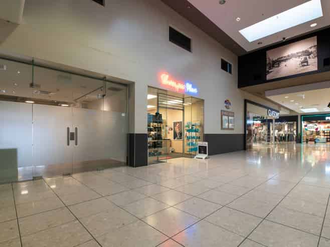 Cafe/retail space available for lease