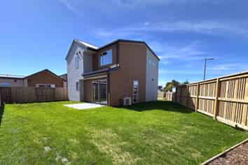 23 Quentin Drive, Hamilton Lake