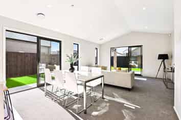14 Halley Drive, Chartwell