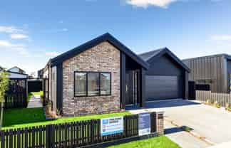 14 Halley Drive, Chartwell