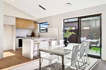 14 Halley Drive, Chartwell