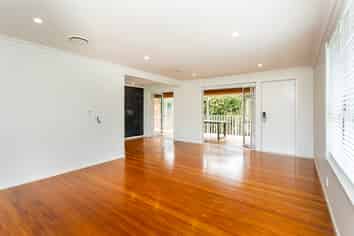19 Meola Road, Westmere