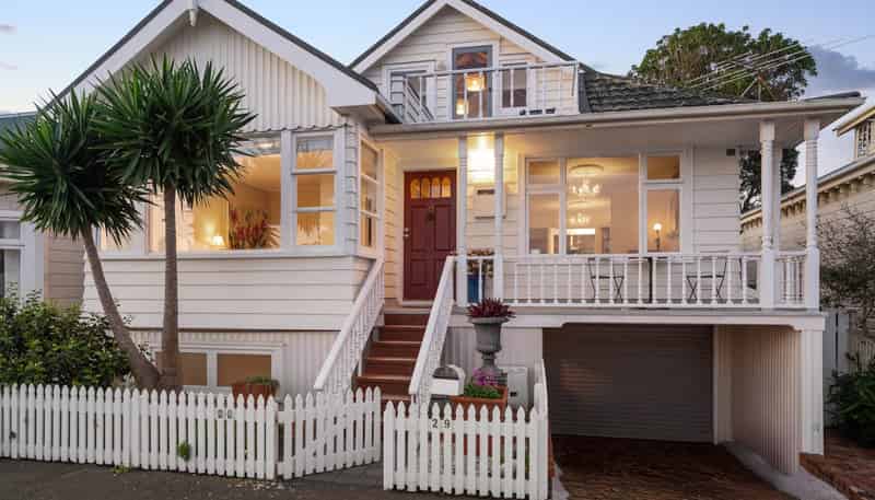 29 Queens Parade, Devonport