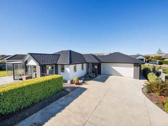 34 Dogwood Way, Milson