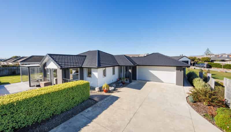 34 Dogwood Way, Milson