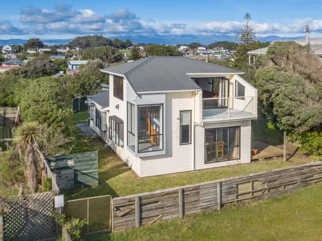 105 Rua Avenue, Waitarere Beach