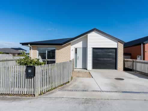 12 Haddonstone Avenue, Rototuna North